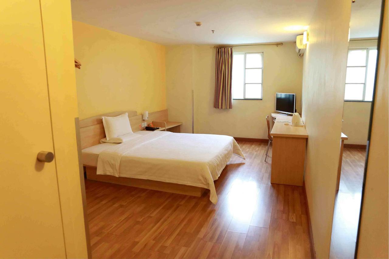 7Days Inn Dongguan Houjie Conference & Exhibition Center Номер фото