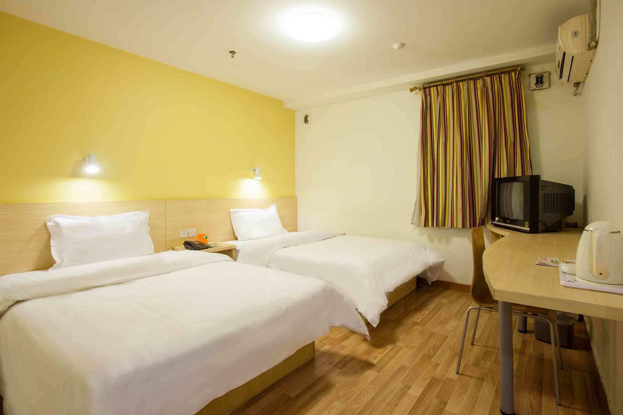 7Days Inn Dongguan Houjie Conference & Exhibition Center Номер фото