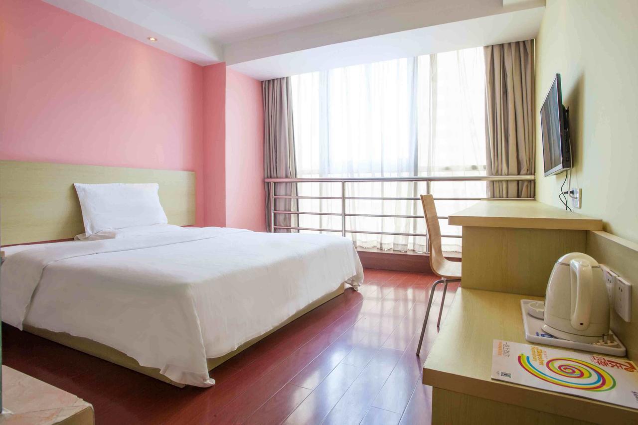 7Days Inn Dongguan Houjie Conference & Exhibition Center Номер фото